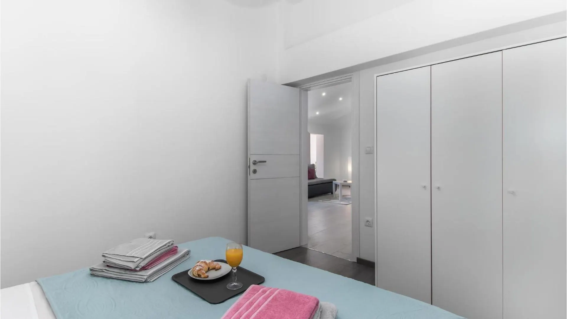 Cozy Home In Bakarac With Wifi 0*,